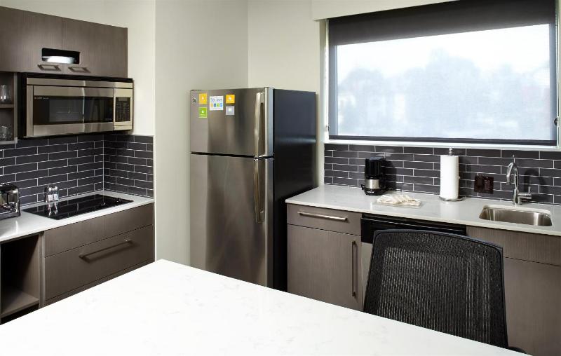 One-Bedroom Suite with Two Queen Beds and Kitchen image 2