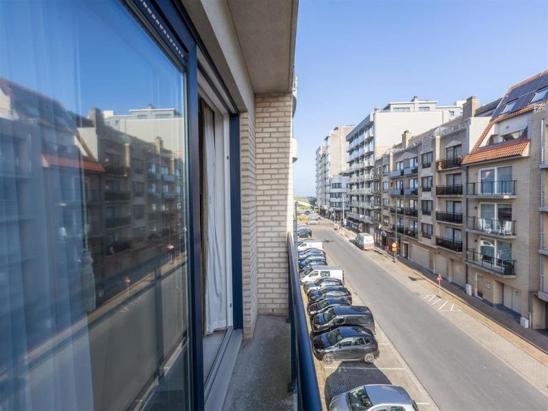 Apartment in Middelkerke near Sandy Beach - image 21