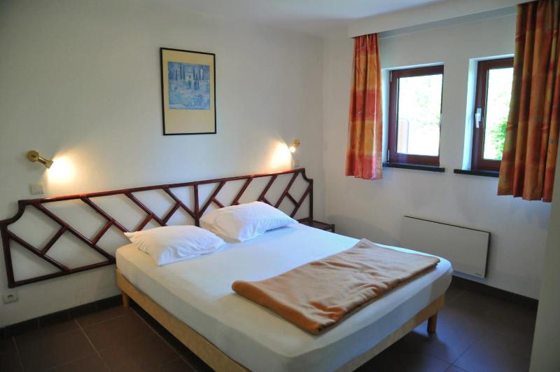 Two-Bedroom Apartment 1st Floor (6 Adults) image 3
