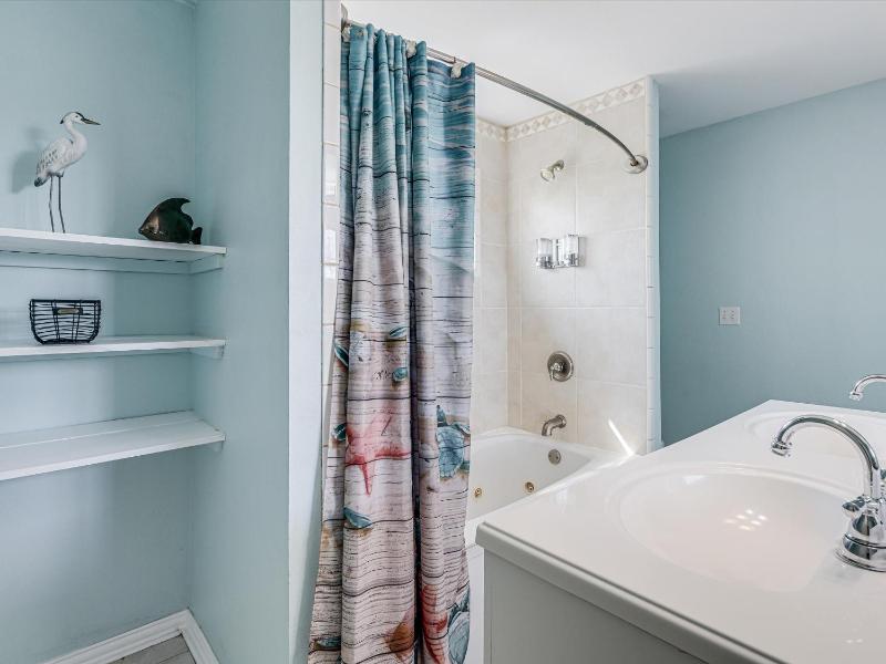 Two-Bedroom House image 3