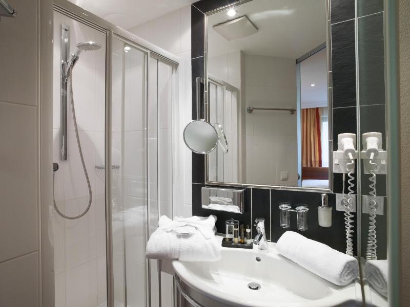 Double Room (1 Adult) image 4