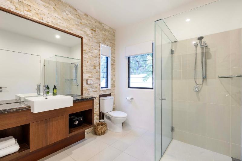 Sea Pavilion - Luxury home sleeps 12 guests - image 17