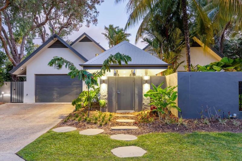 Sea Pavilion - Luxury home sleeps 12 guests - image 33