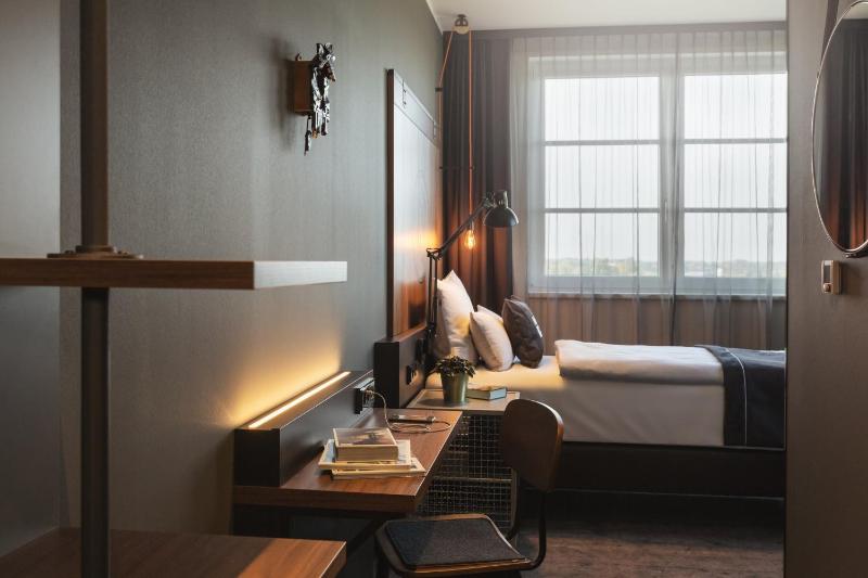 Single Room image 2