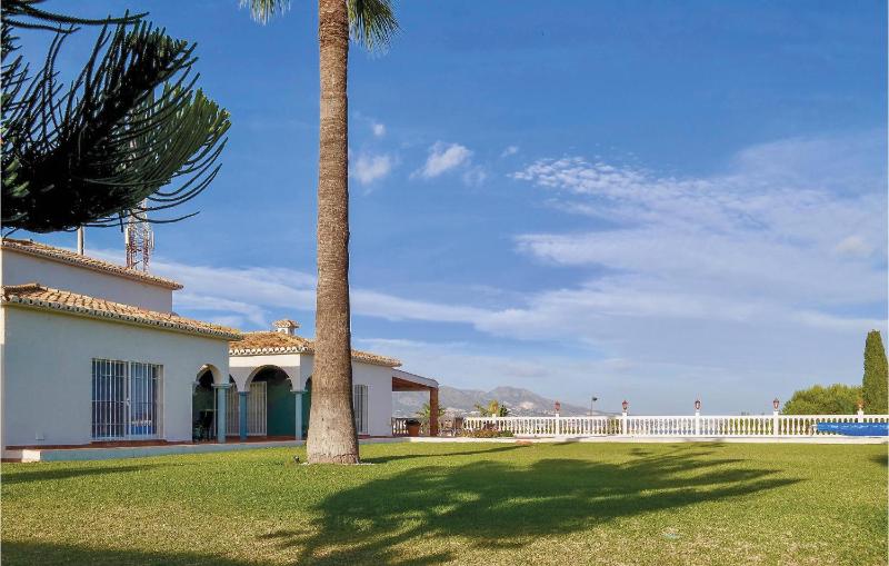 Nice Home In Las Lagunas De Mijas - image 28