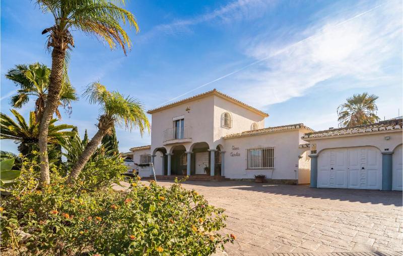 Nice Home In Las Lagunas De Mijas - image 29