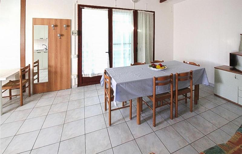 Lovely Apartment In Rosolina Mare - image 16