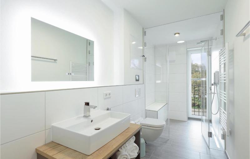 Gorgeous Apartment In Nordstrand With Wifi - image 14