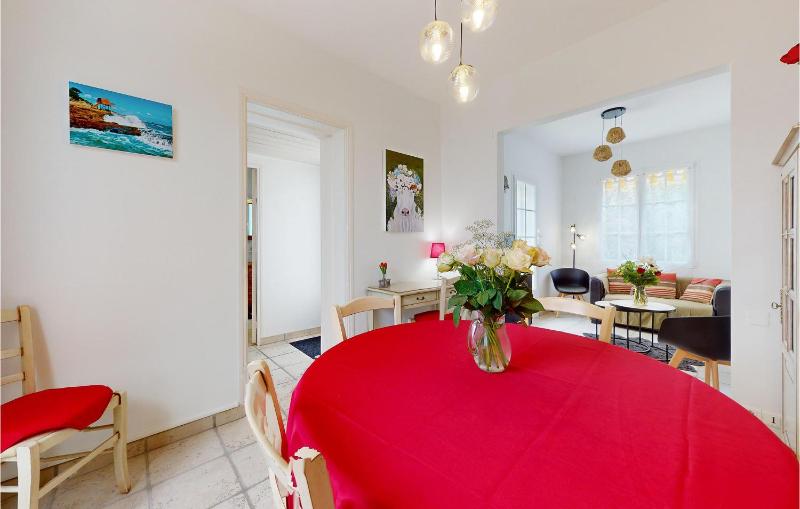 2 Bedroom Gorgeous Home In Royan - image 29