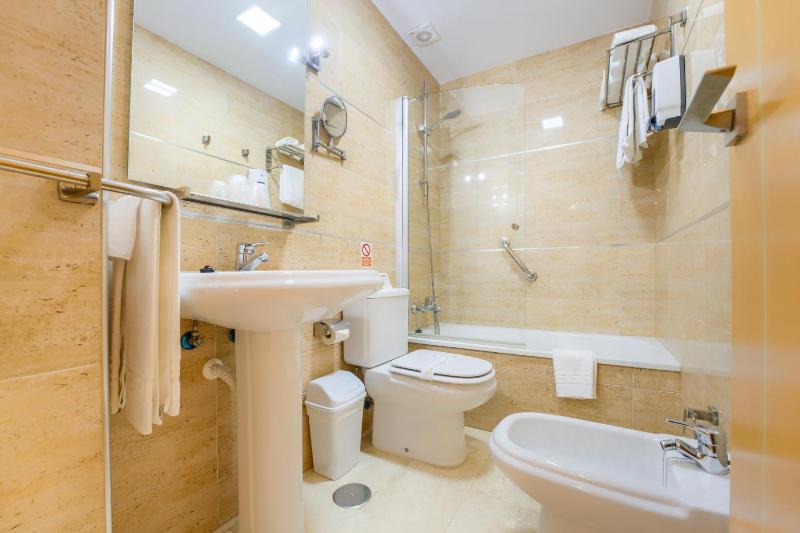 One-Bedroom Apartment without Terrace image 4