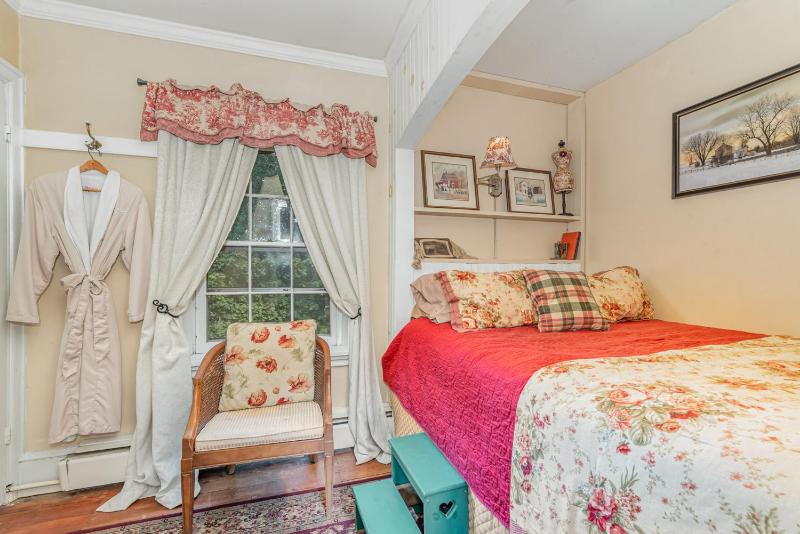 Deluxe Family Suite image 3