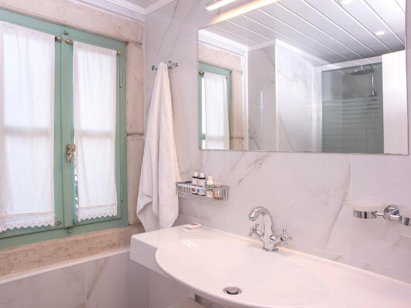 Executive Suite image 2