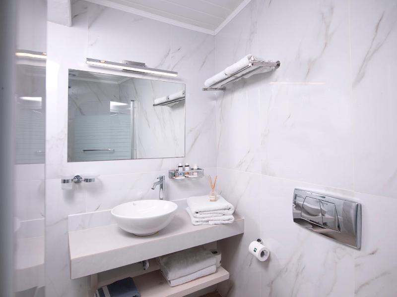 Junior Suite image 2