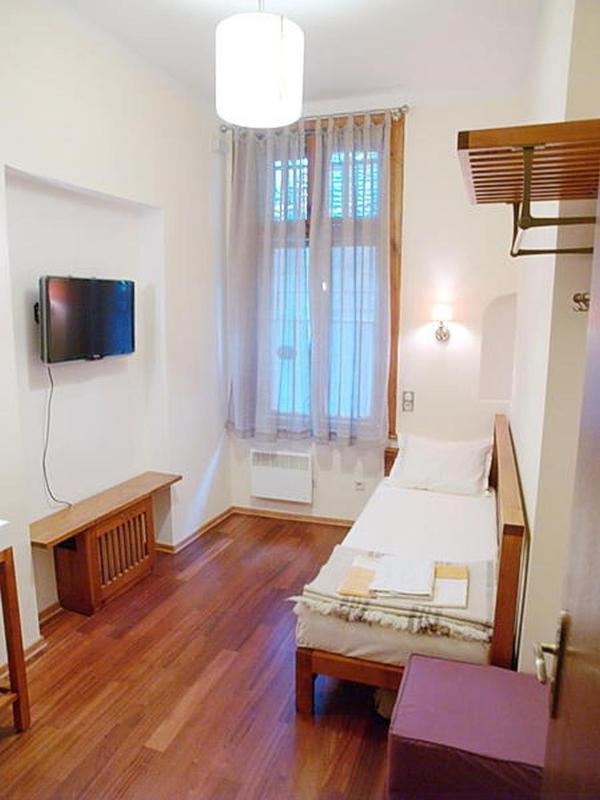 Balkan Rooms & Studios in Downtown - image 16