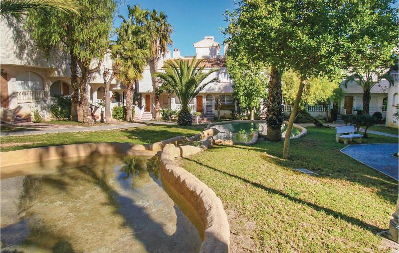 Amazing Home In Gran Alacant With Swimming Pool - image 12