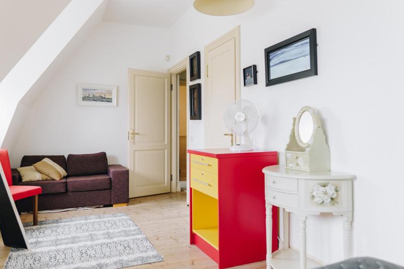 Dream Stay - Art gallery Family Apartment with 2 Bathrooms - image 8