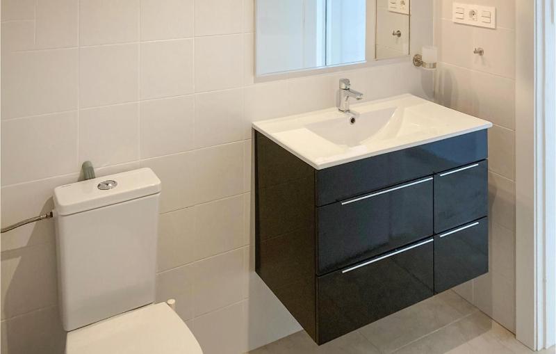 Amazing Home In El Chaparral With Wifi - image 19
