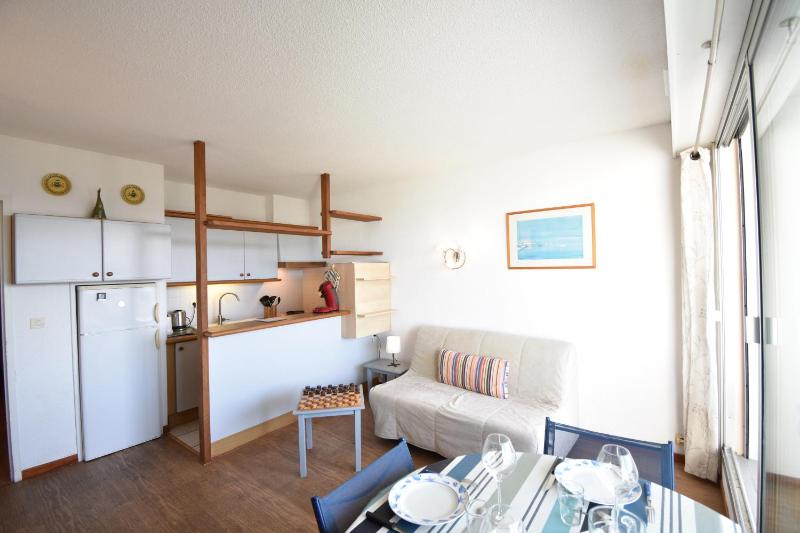 Résidence Les Terrasses de Notre Dame bel appartement avec vue sur l'entrée du port - image 7