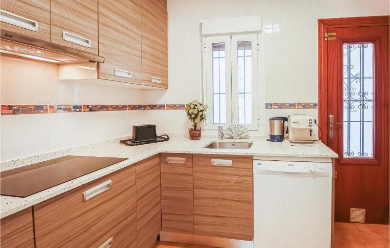 Nice Home In Orihuela Costa With Wifi - image 19