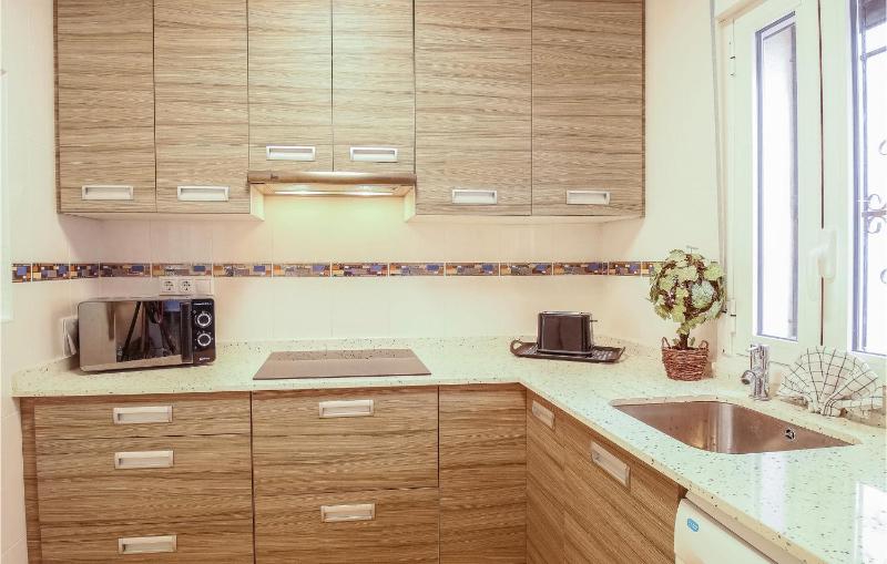 Nice Home In Orihuela Costa With Wifi - image 13