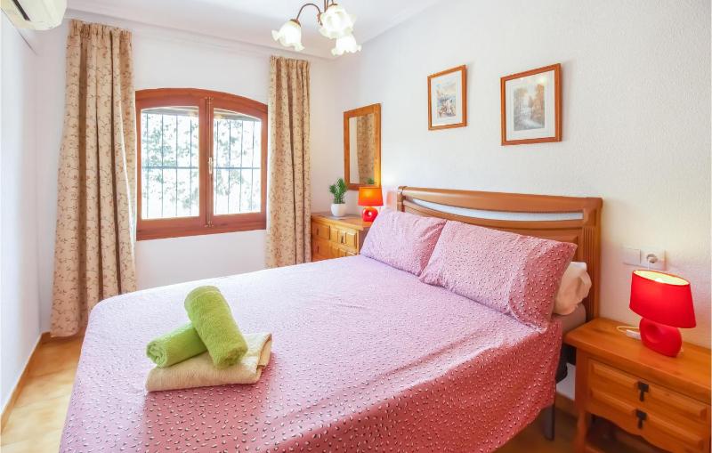 Nice Home In Orihuela Costa With Wifi - image 5