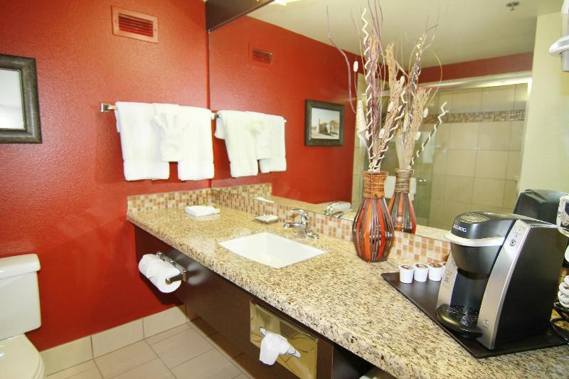 King Room - Non-Smoking image 4