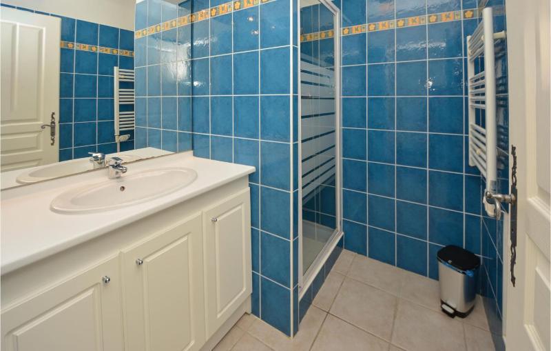 Three-Bedroom Holiday Home  image 2