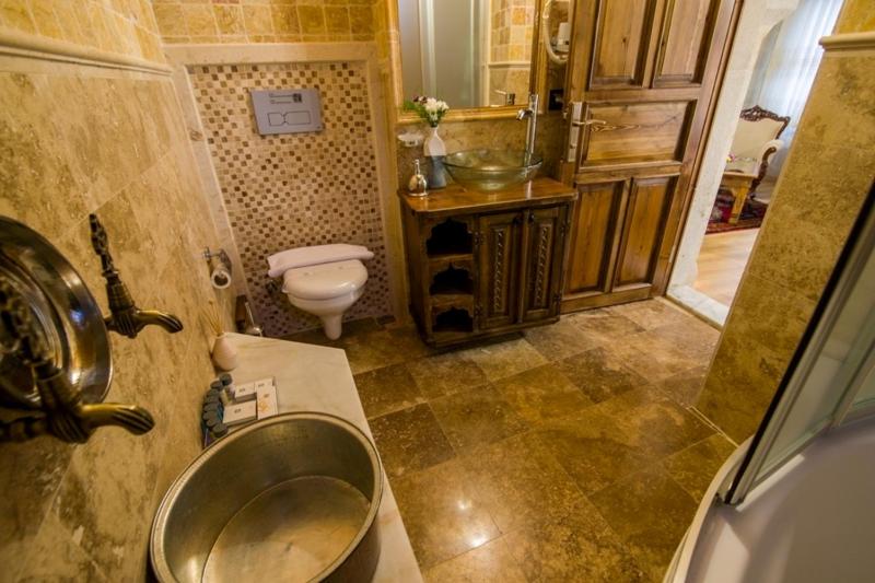 King Suite image 1
