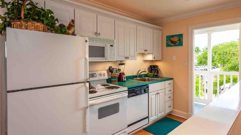 La Petite Penthouse by Last Key Realty - image 14