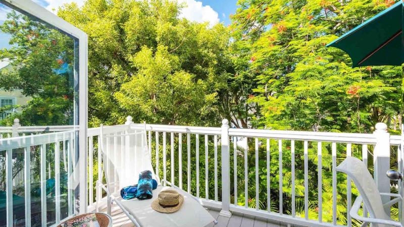 La Petite Penthouse by Last Key Realty - image 7