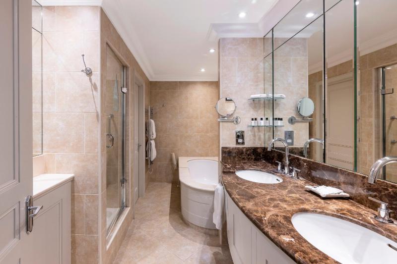 Junior Suite image 3