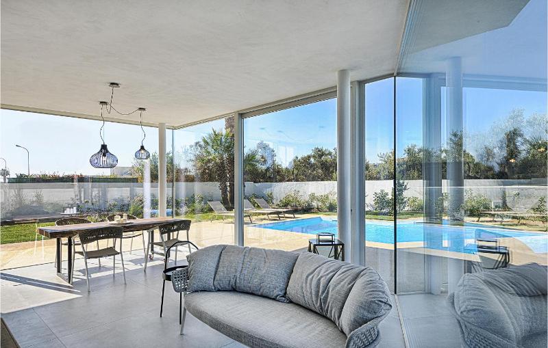 Two-Bedroom Holiday Home image 1