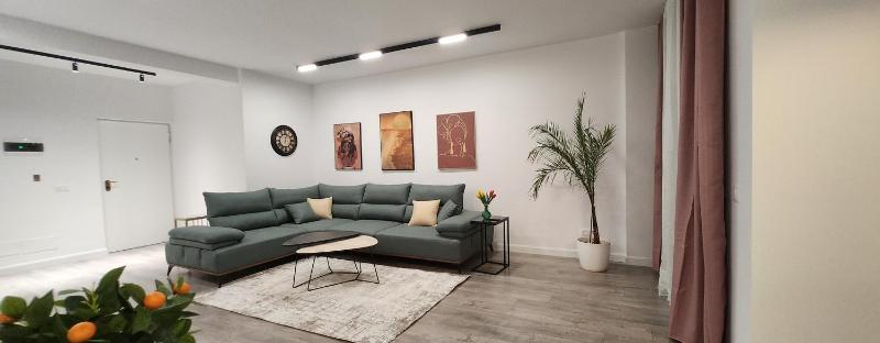 Green Apartment - image 16