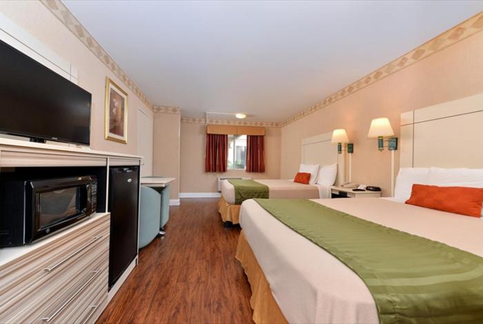 Double Queen Room image 2