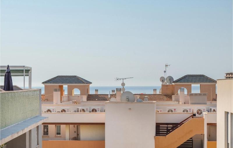 Beach Front Apartment In Orihuela Costa With Wifi - image 12