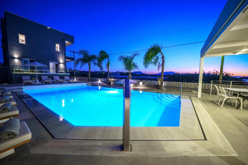 Elysian Suites - image 11