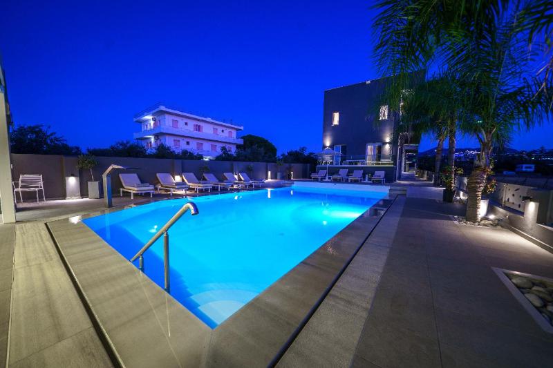 Elysian Suites - image 44