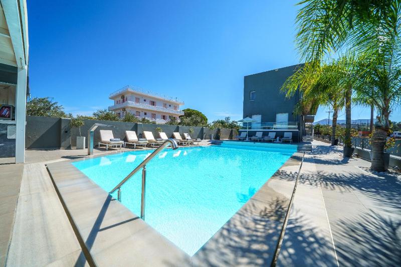 Elysian Suites - image 43