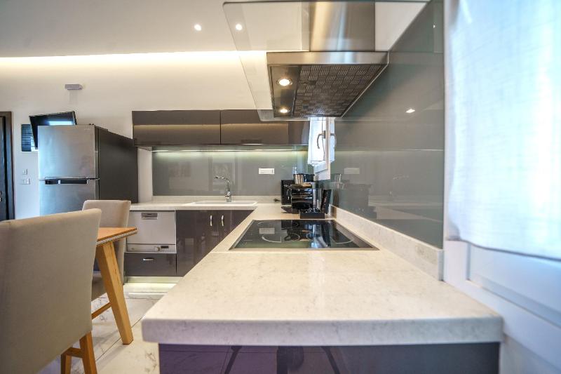 Elysian Suites - image 38