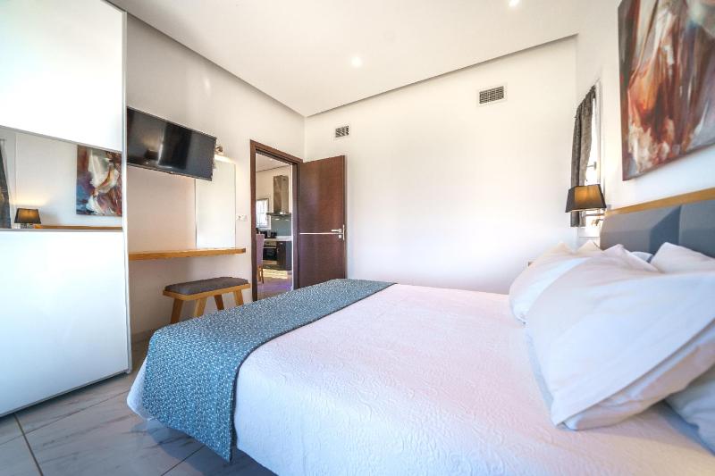 Elysian Suites - image 7