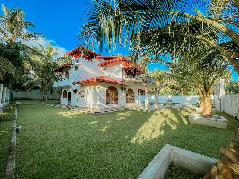 Solace Inn RESIDENCE - 5 Min Walk to Beach - image 8
