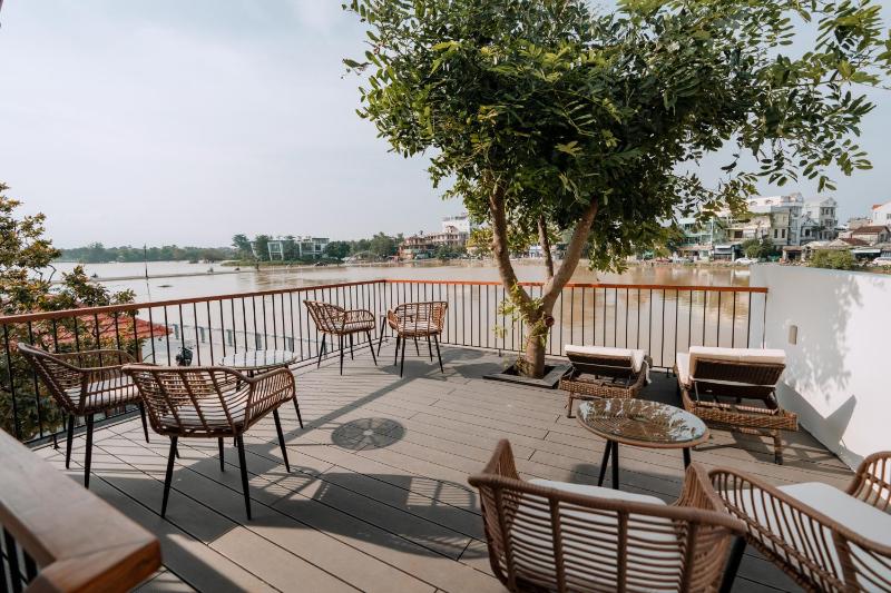 Hue River Side Villa - image 1