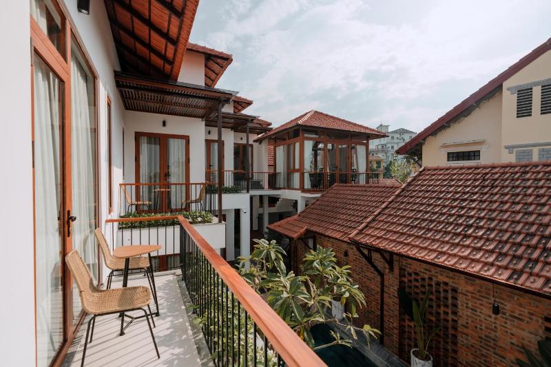 Hue River Side Villa - image 12