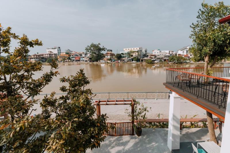 Hue River Side Villa - image 16