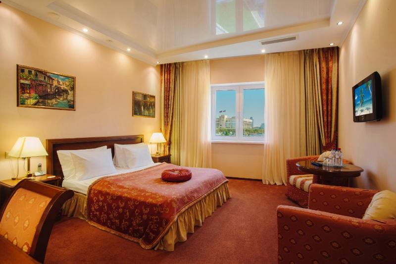 Standard Double or Twin Room image 1