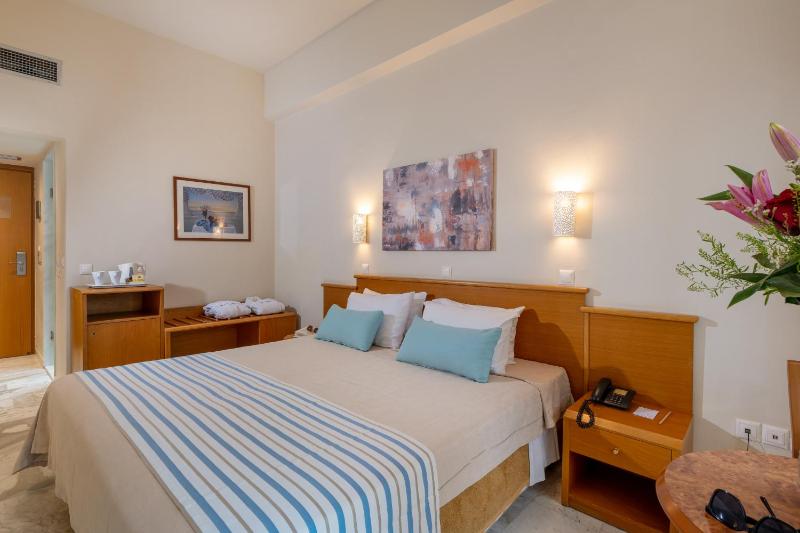 Single Room image 3