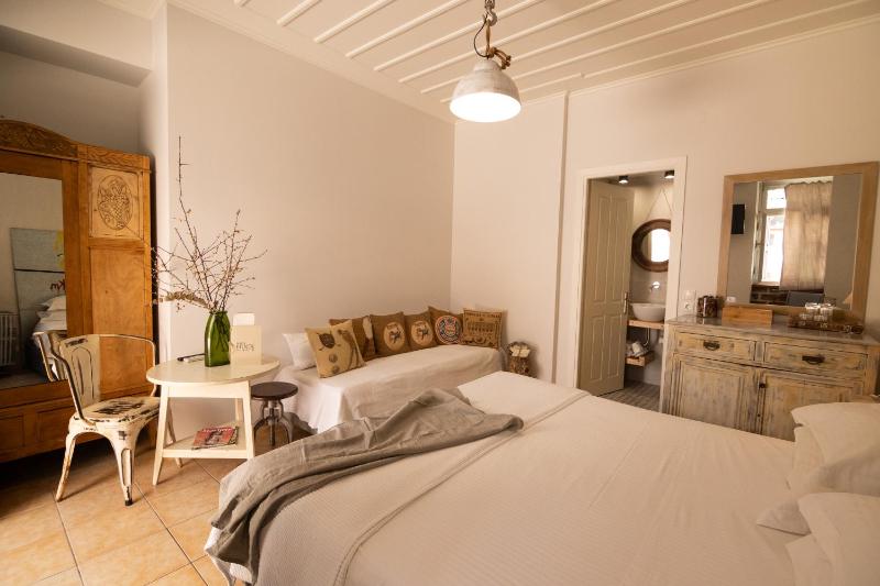 Double Room - Ground Floor image 3
