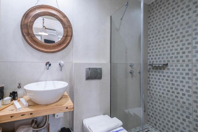 Double Room - Ground Floor image 2