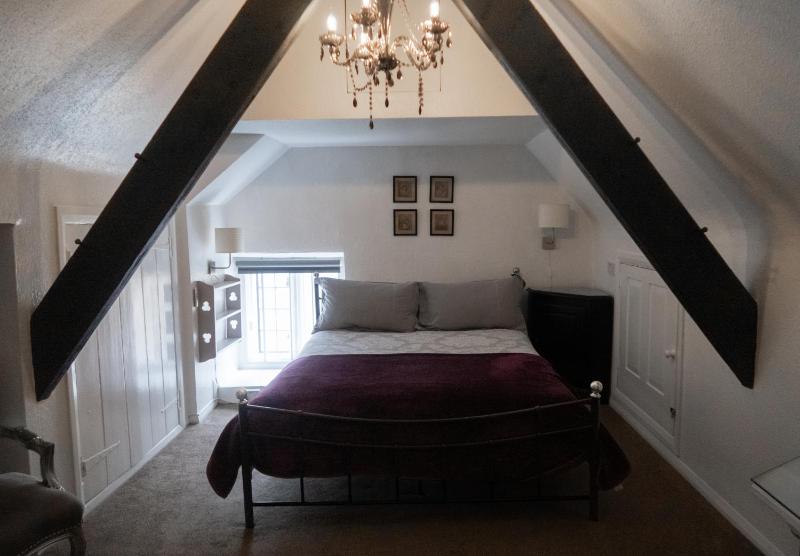 King Room image 3