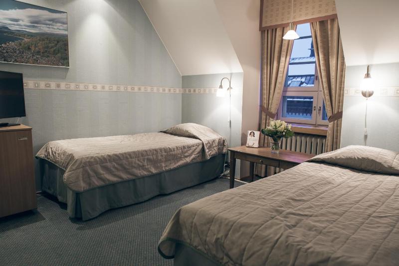 Standard Quadruple Room image 3